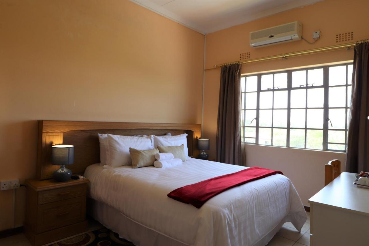 Sentosa Guest House Франсистаун Экстерьер фото